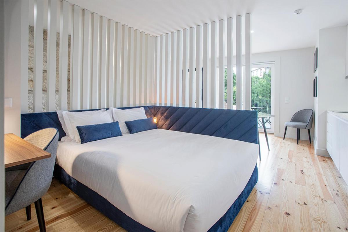 Orm - Martires & Pinheiro Apartments Porto Bagian luar foto