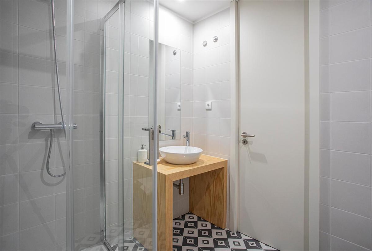 Orm - Martires & Pinheiro Apartments Porto Bagian luar foto