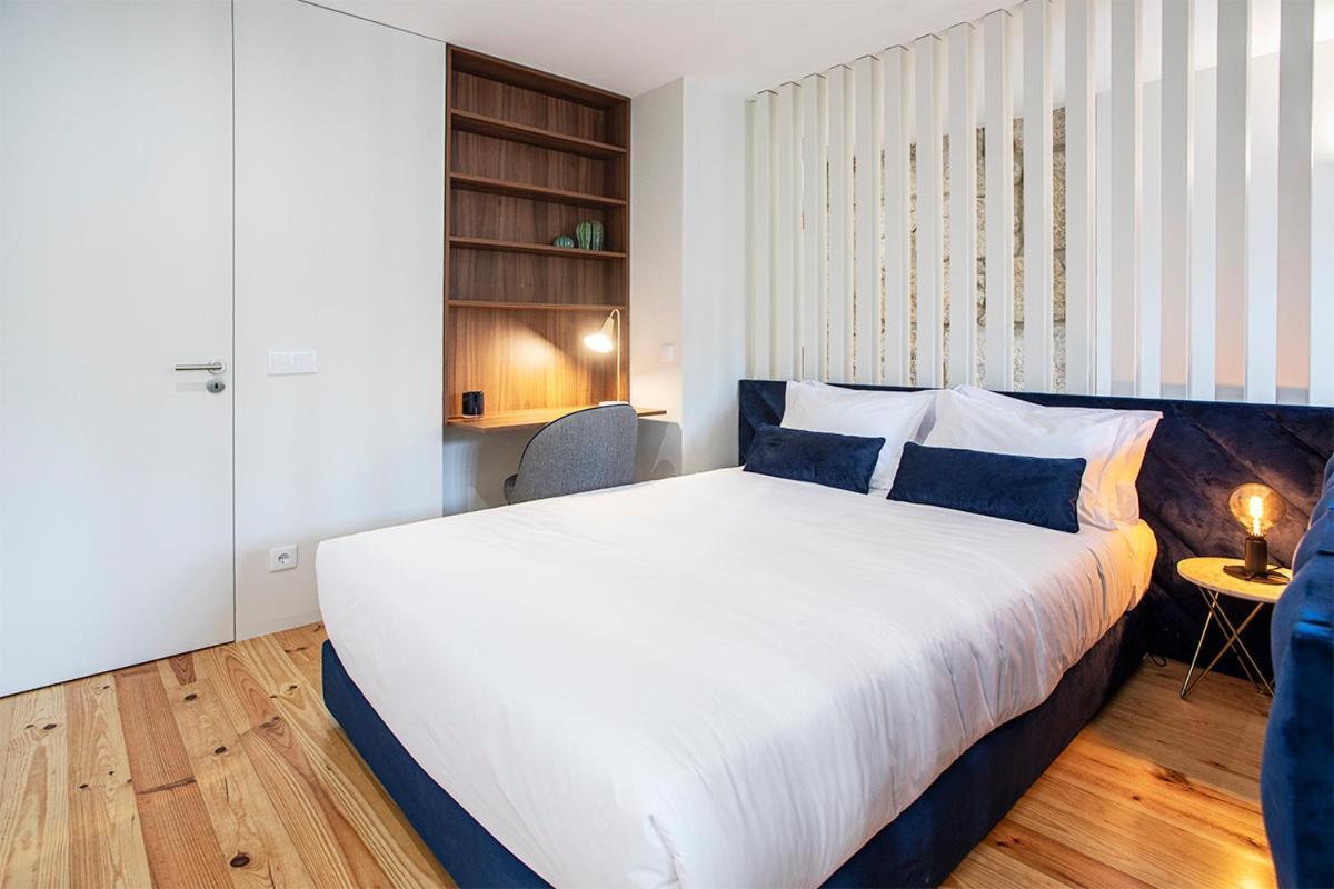 Orm - Martires & Pinheiro Apartments Porto Bagian luar foto