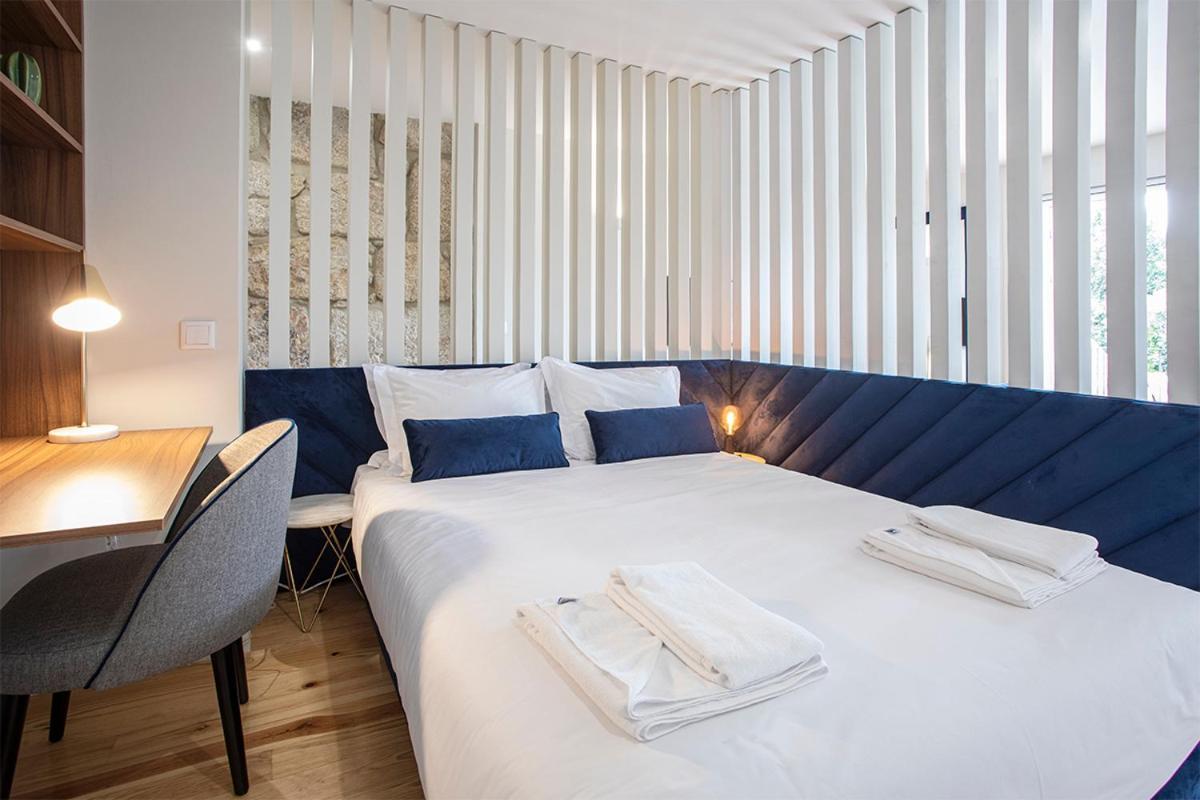 Orm - Martires & Pinheiro Apartments Porto Bagian luar foto