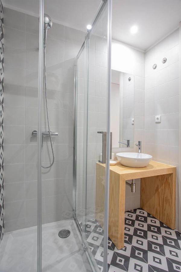 Orm - Martires & Pinheiro Apartments Porto Bagian luar foto