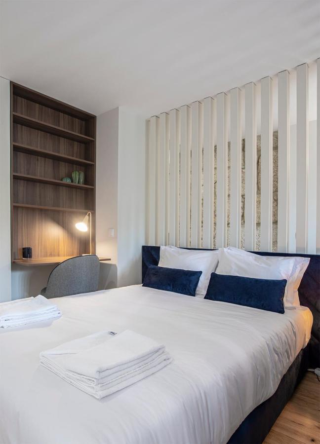 Orm - Martires & Pinheiro Apartments Porto Bagian luar foto