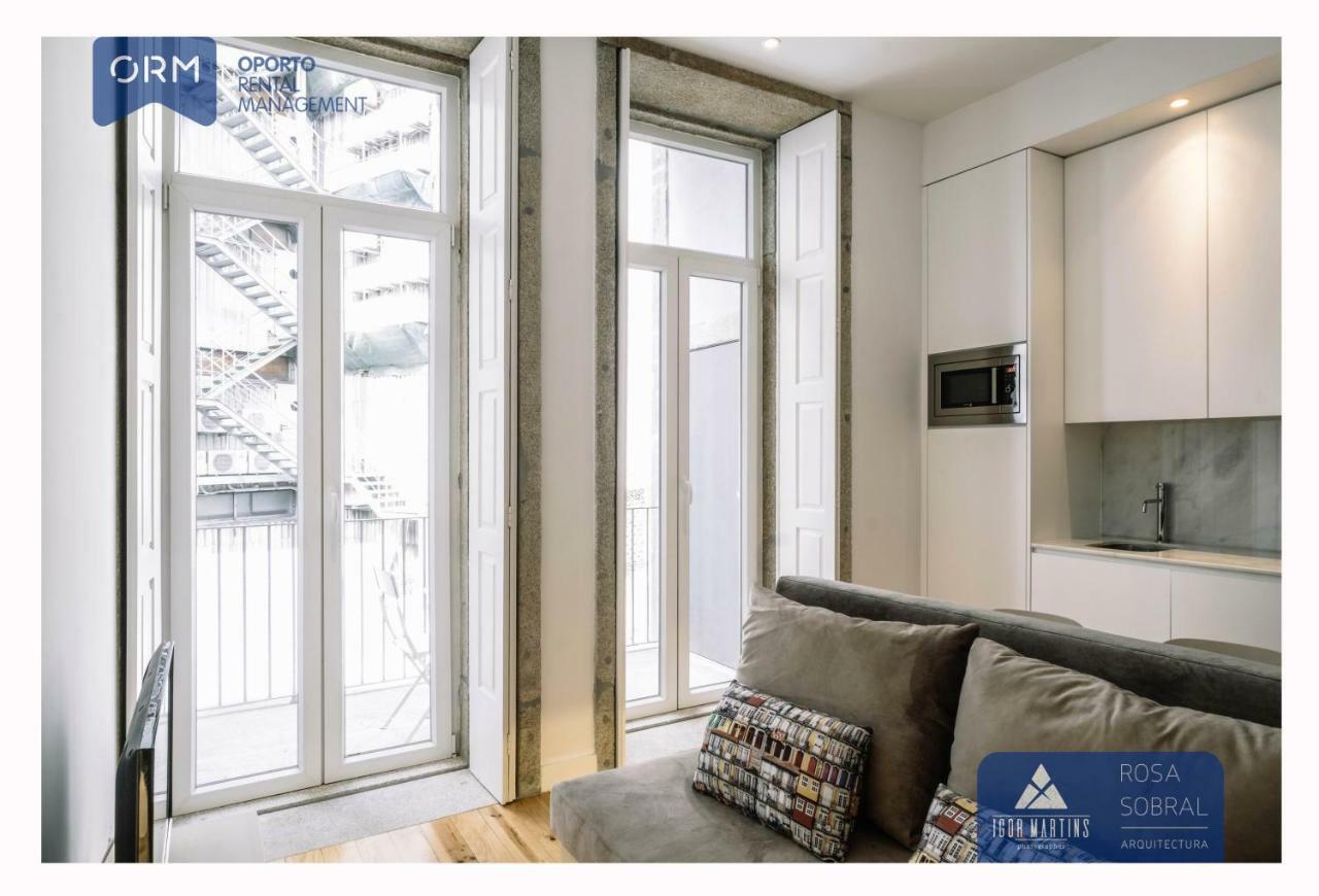 Orm - Martires & Pinheiro Apartments Porto Bagian luar foto